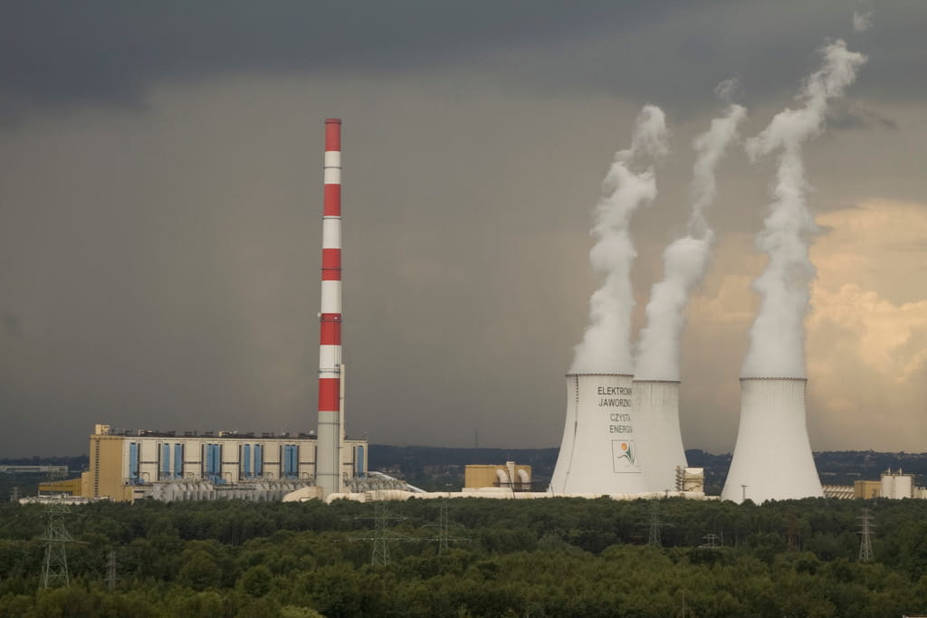 Oddział Elektrownia Jaworzno III budynek maszynowni i chłodnie kominowe